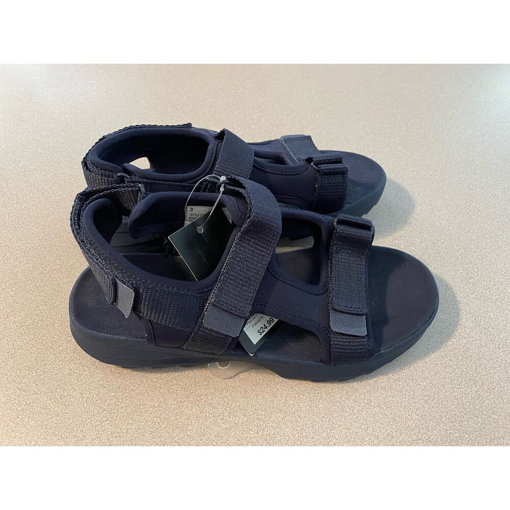 NWT Art Class Sandals